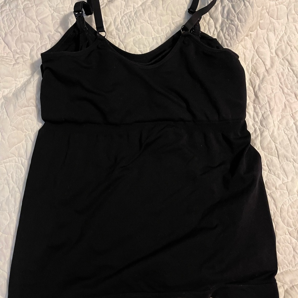 Kindred bravely pumping/nursing tank